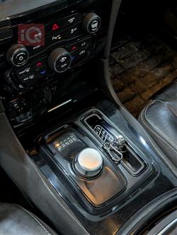 کرایسلەر 300